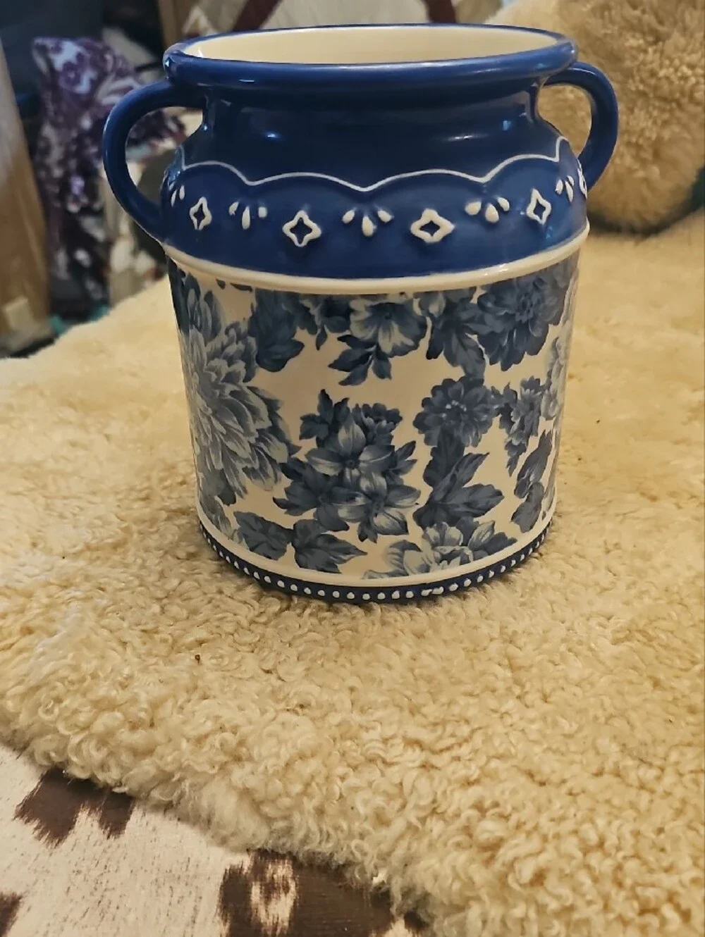 The Pioneer Woman Blue Floral Utensils Crock with Rose Motif
